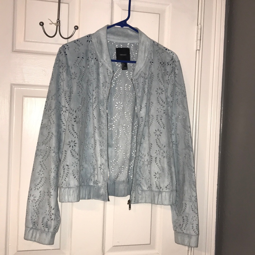 Full zip up jacket. Never worn before!